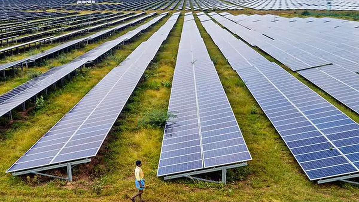 India's Renewable Power Generation Surpasses 100 Billion Units in Q2 FY27