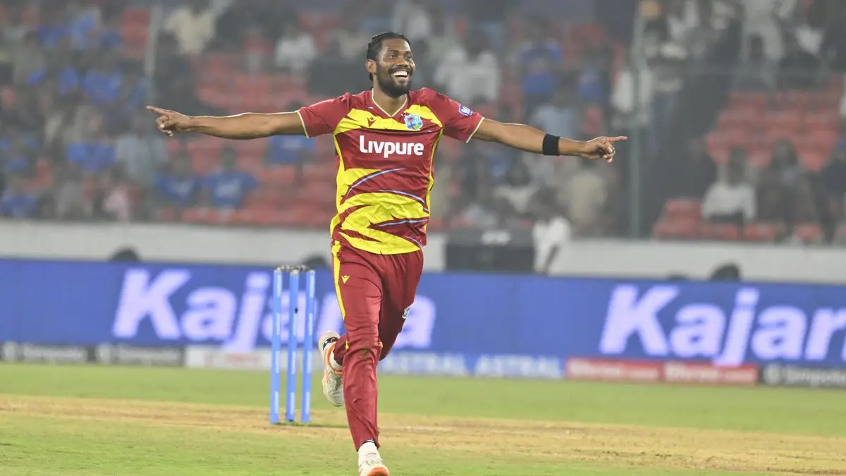 West Indies defeat India by 24 runs, series tied 2-2 in 4th T20I