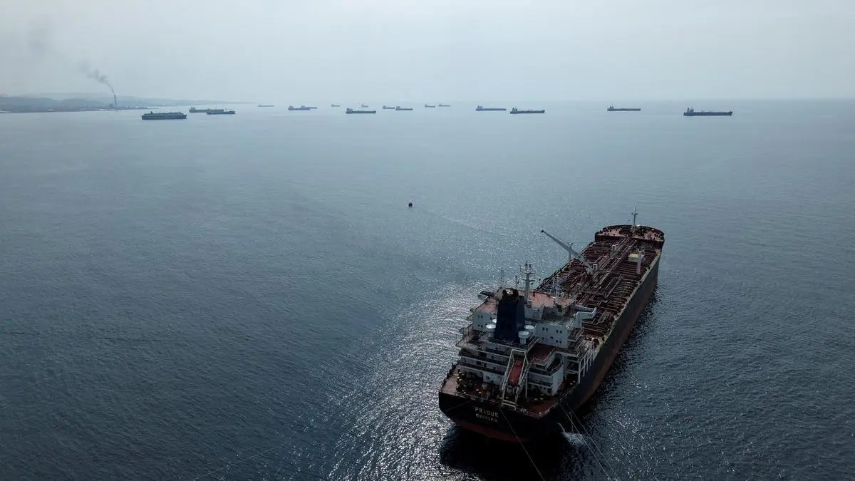 Houthi Attacks Push Brent Crude Futures to Near Six-Month High