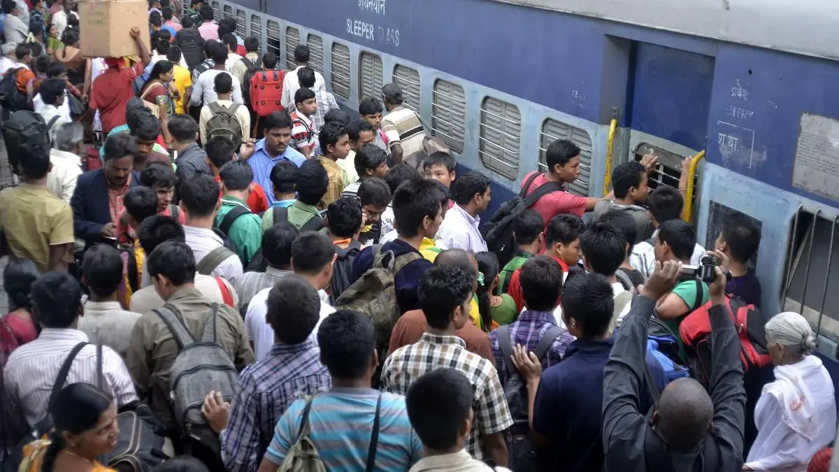 Indian Railways Extends Optional Travel Insurance to Counter-Ticket Buyers