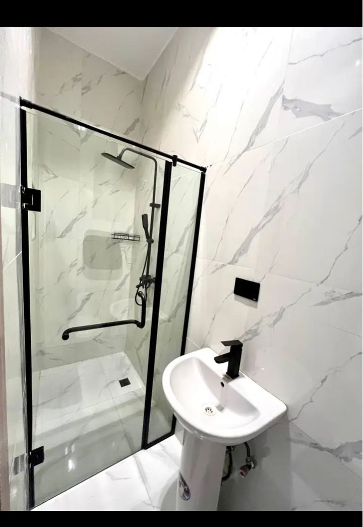 4 bedrooms ensuited terraces for shortlet  7