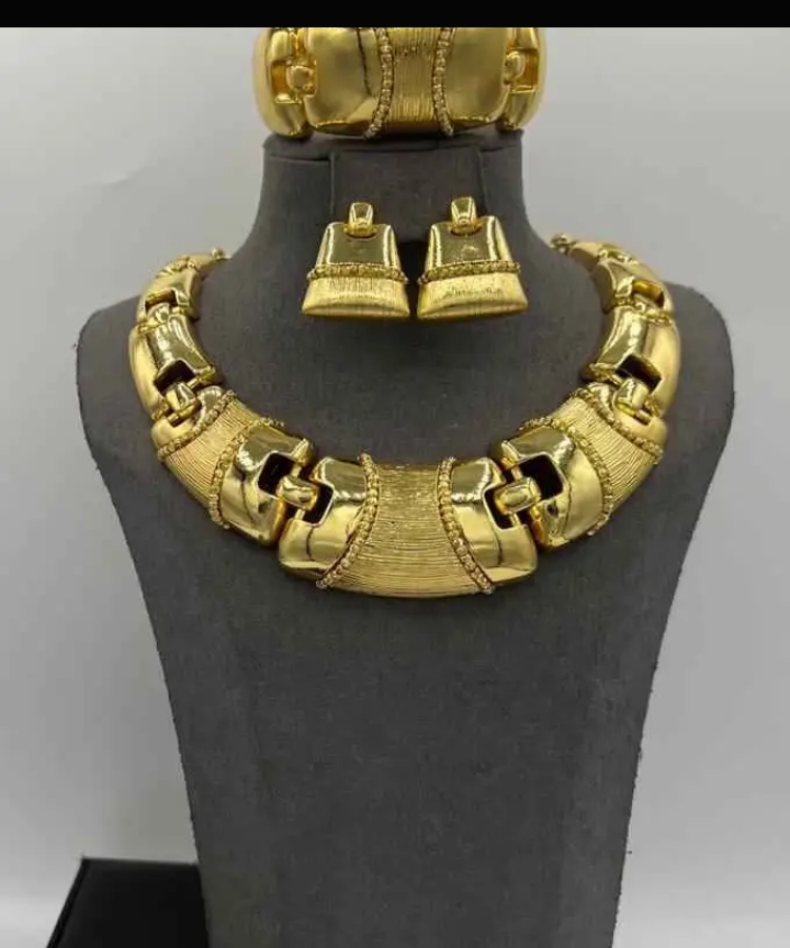 women's quality bold set