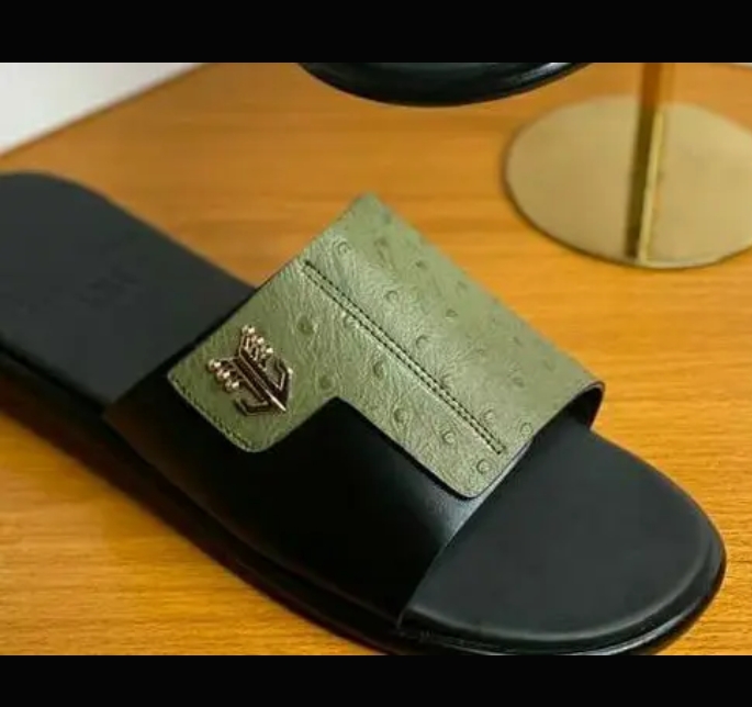 handcrafted men slippers  2