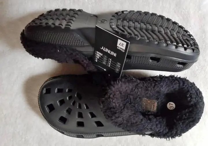 adult unisex fur clogs