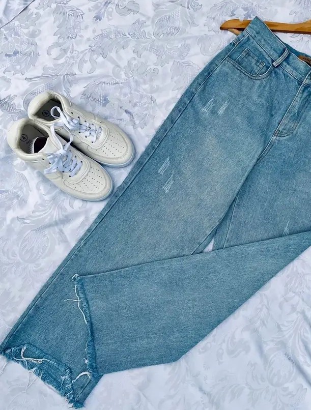 thrift boyfriend jean  2