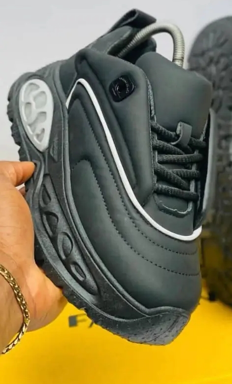 very quality unisex shoes 2