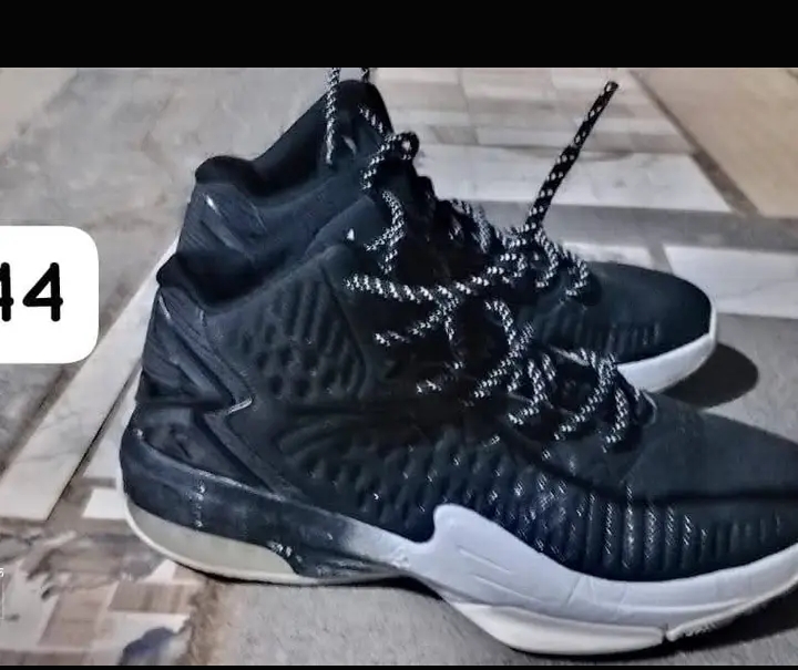 comfortable sneakers 