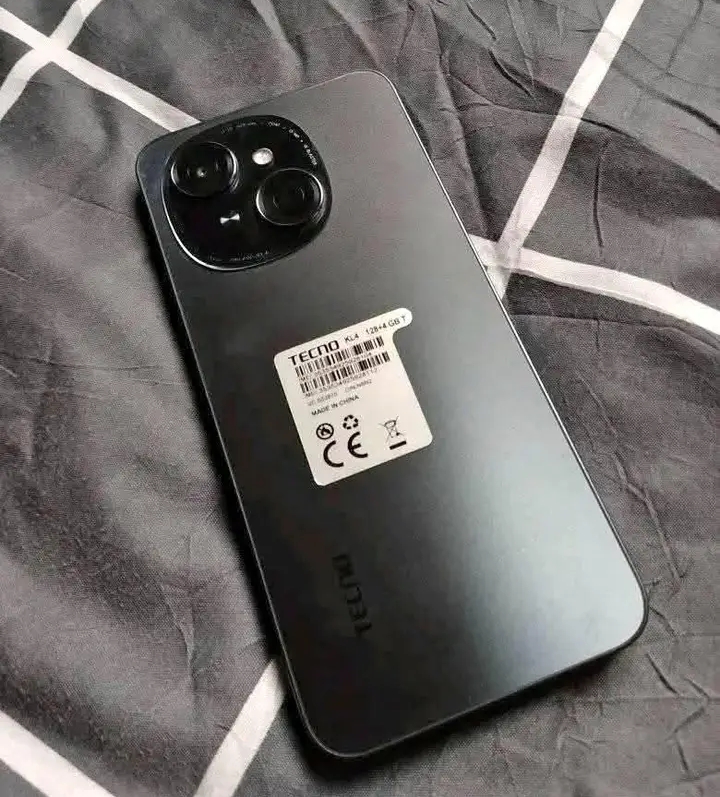 neatly used techno pop 9