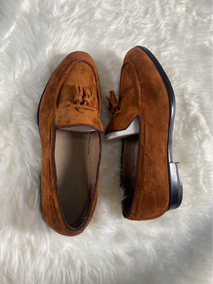 brown loafers (men). 2