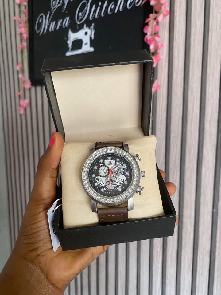 (men leather watch). 2