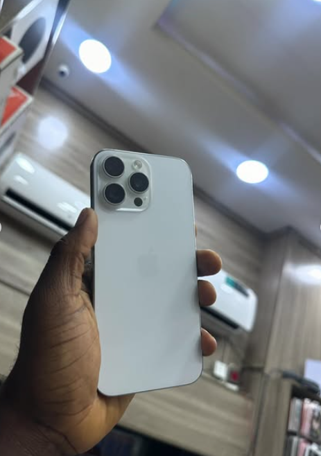 iphone 16pro max 256gig 2