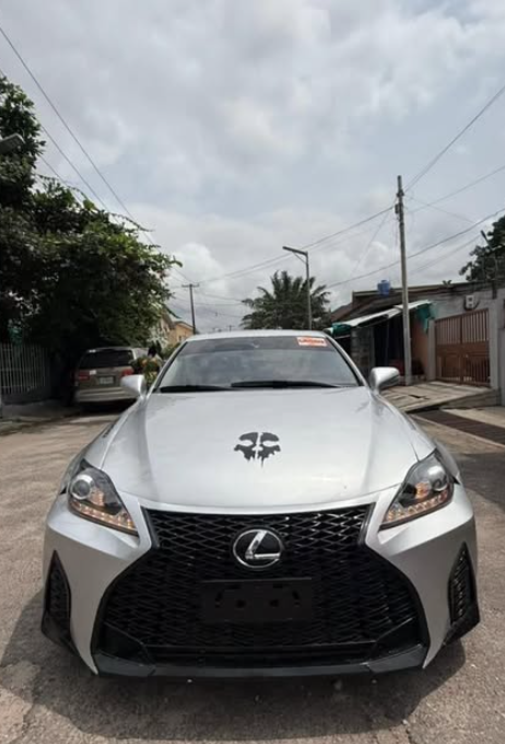 extremely clean registered lexus is250 2009