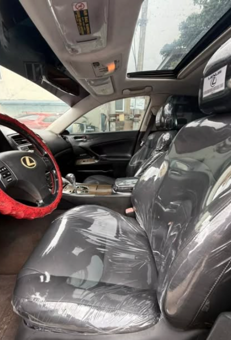 extremely clean registered lexus is250 2009 4