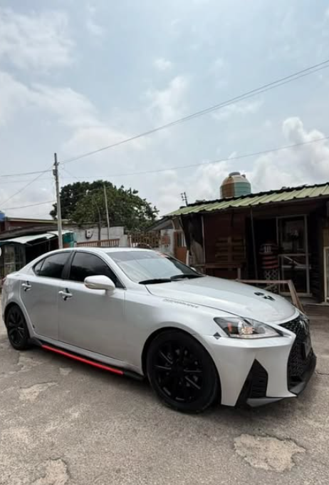 extremely clean registered lexus is250 2009 2
