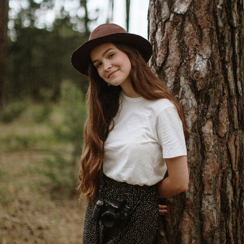 Viktória Suchánová