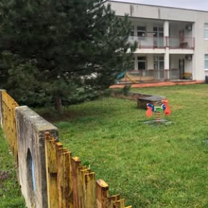 Skrášlenie škôlkárskeho dvoru