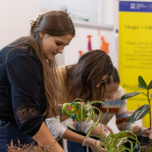 Upratovanie v reuse-centre!