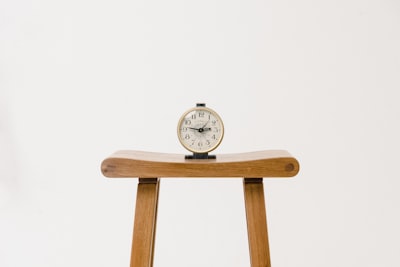 Image for Byte titled 'How to answer "Describe a time you had to manage conflicting deadlines" in a job interview'