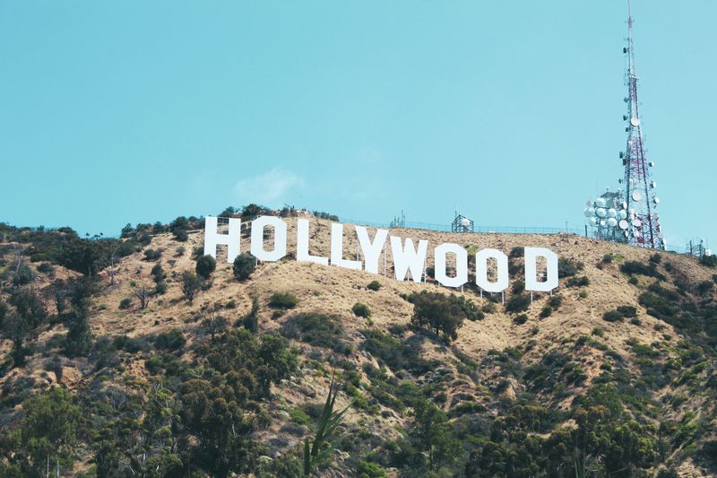A picture of the Hollywood sign.