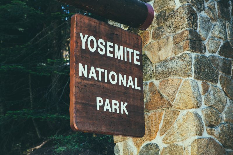 Yosemite National Park sign