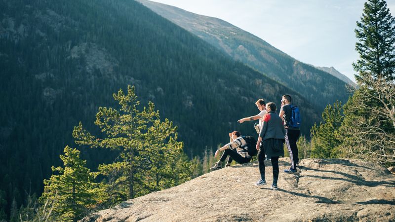 picture of 4 people hiking