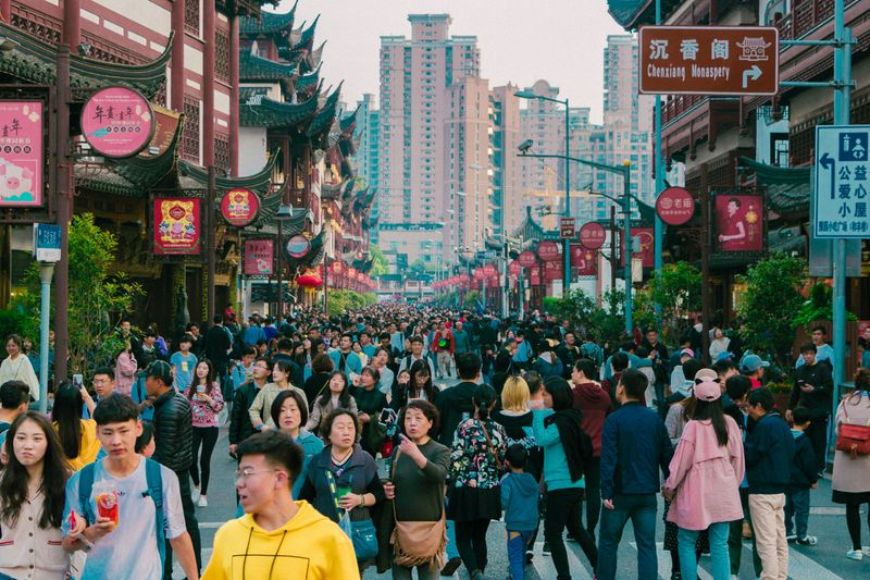 A busy street in a Chinese city.