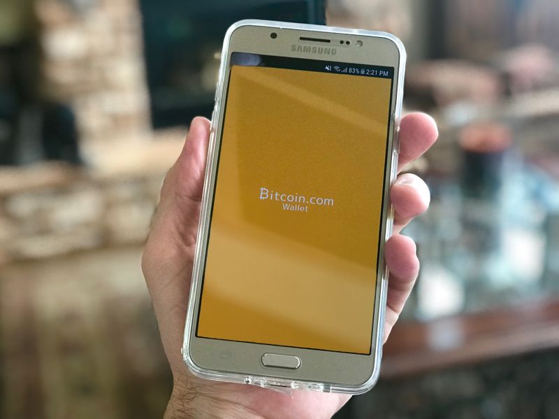 Bitcoin.com link on a phone 