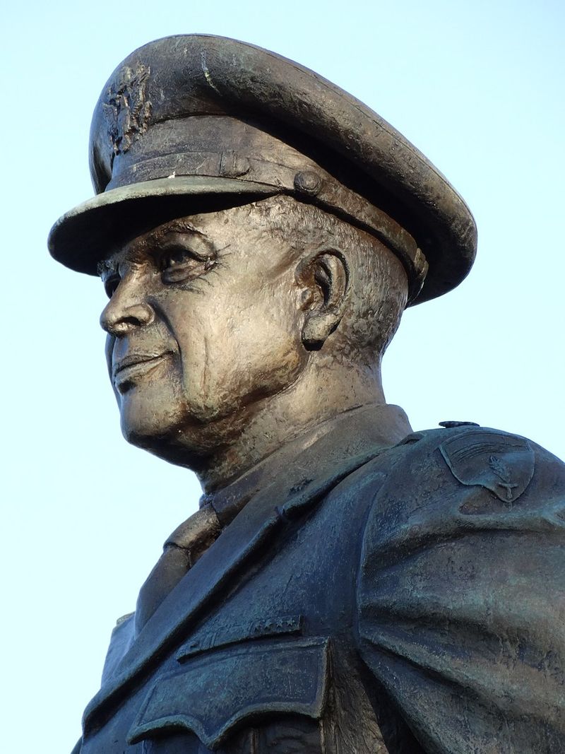 Statue of General Dwight D Eisenhower, West Point Military Academy, New York, USA (Creative Commons )