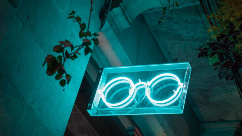 Eye glasses shop neon sign