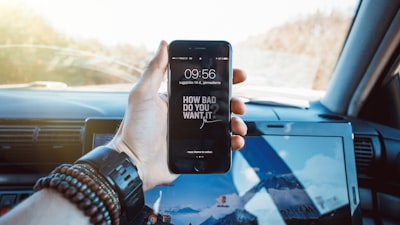 Image for Byte titled 'What are the pros and cons of hustle culture?'