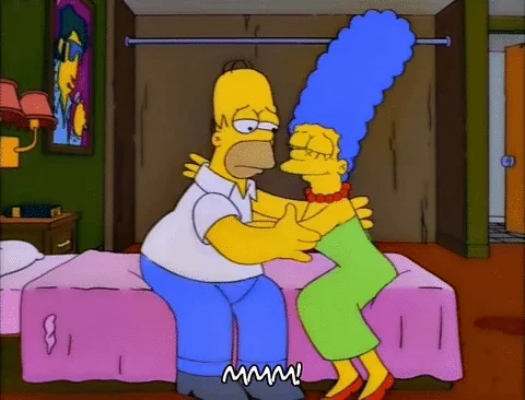 Simpsons Homer and Marge Hugging