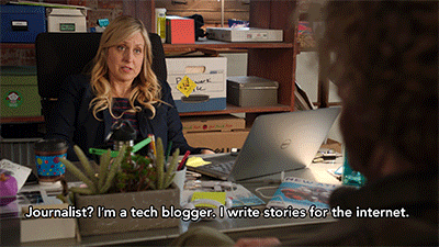 Journalist explaining that they're a tech blogger