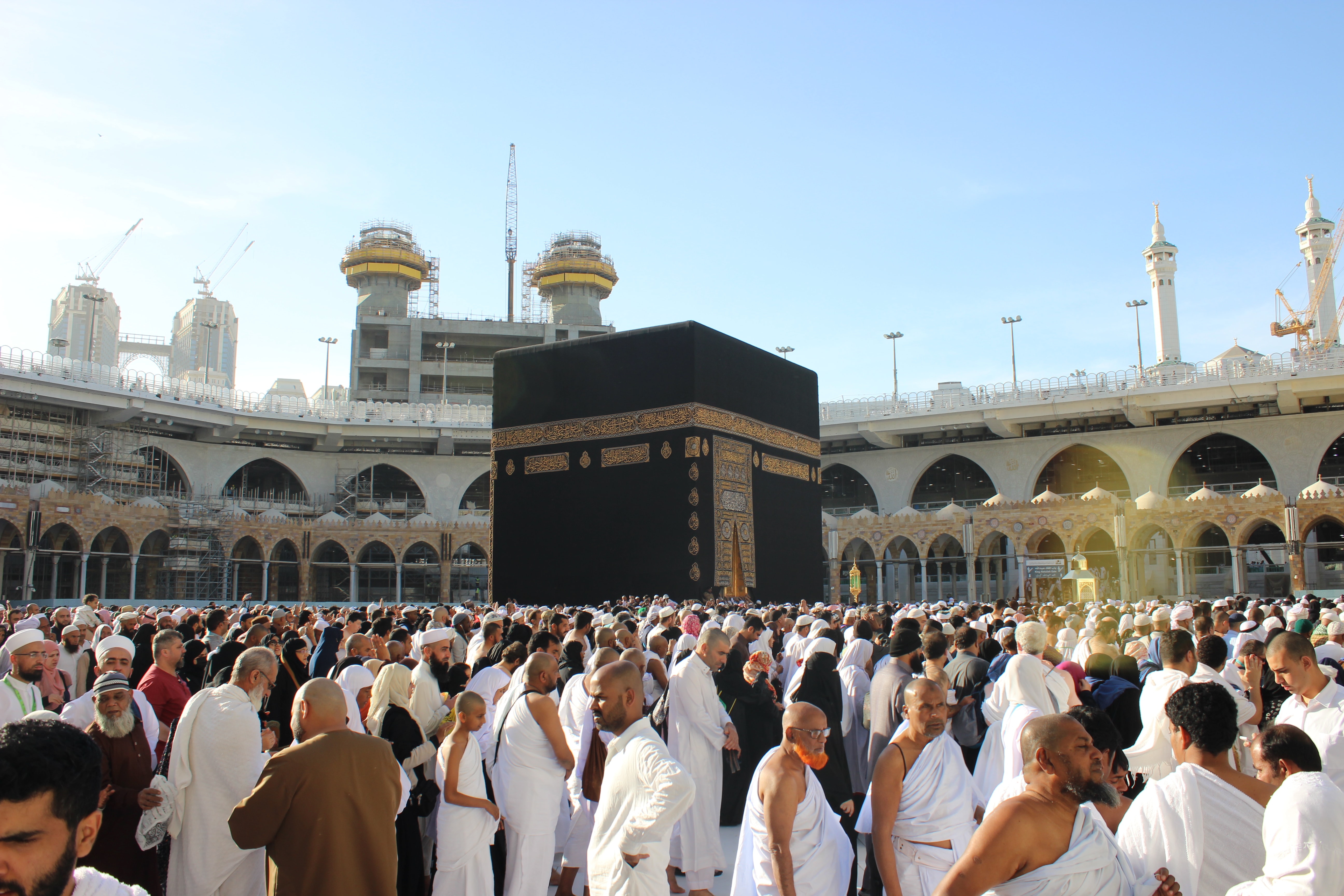Gathering of practitioners of the muslim faith at Mecca
