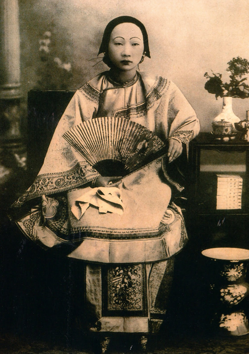 A portrait of woman used to depict Wu Zao.