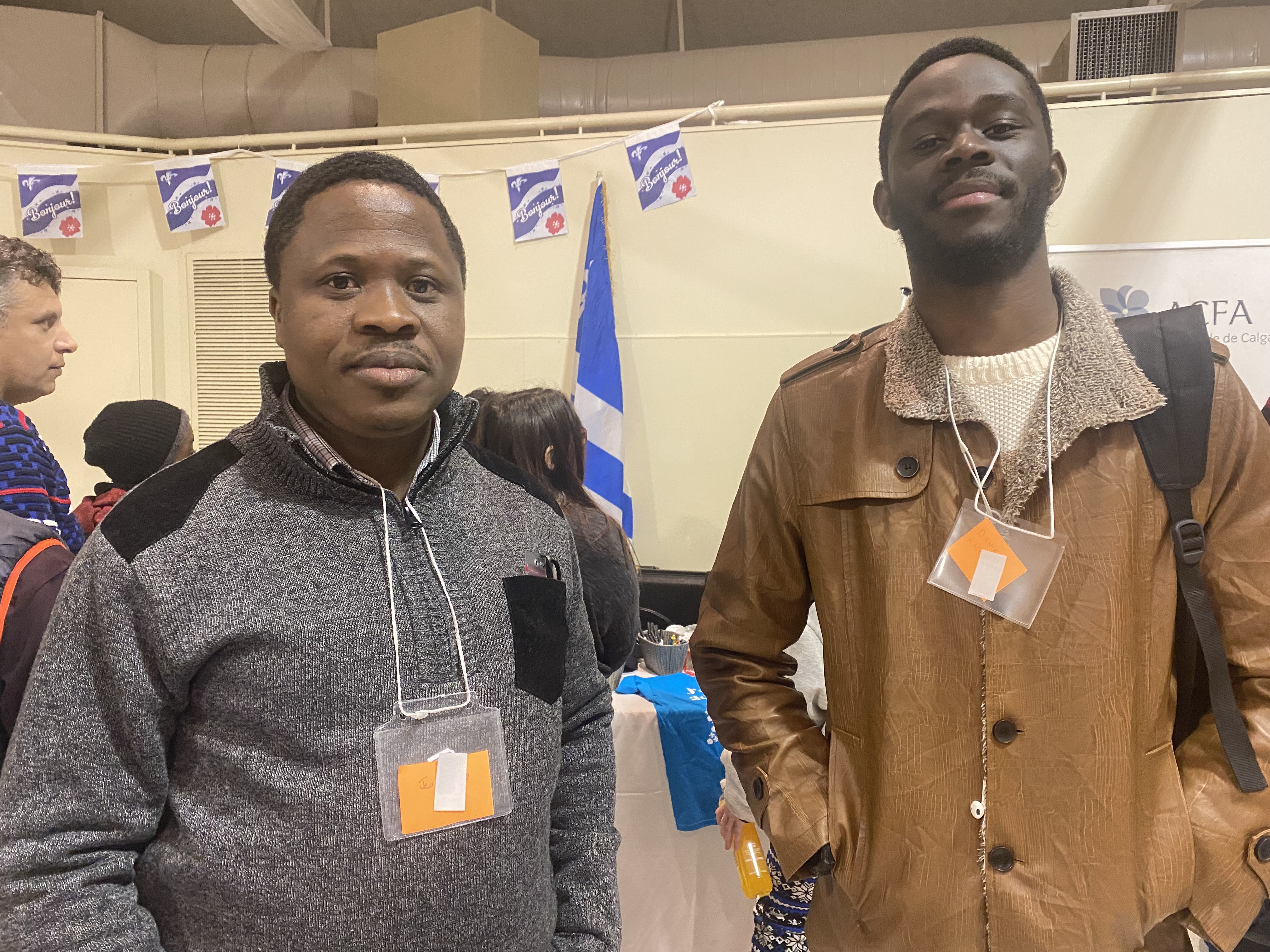 Jean-Marie Nshimirimana et Denis Kasongo, nouveaux arrivants francophones, sont heureux d’avoir participé à cet évènement. Crédit : Chloé Liberge