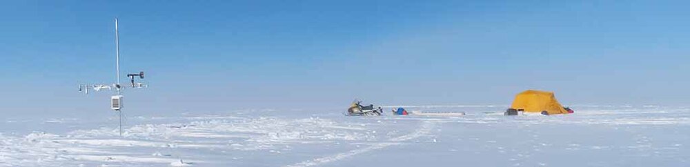 Onze stations météorologiques se situent sur cinq glaciers du Haut-Arctique au Nunavut et dans les Territoires du Nord-Ouest. Photo : Courtoisie Ressources naturelles Canada