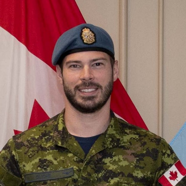 Le capitaine Maxime Cliche, officier des affaires publiques pour la région canadienne du NORAD. Crédit : Région canadienne du NORAD