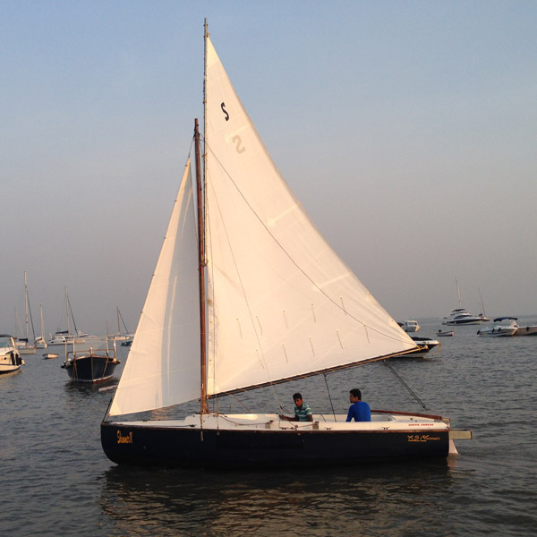 Sailing at Gateway of India, Mumbai (Seabird Sailboat)