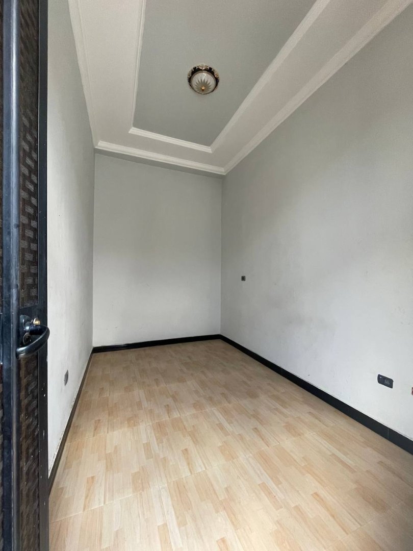 Room for rent in a House