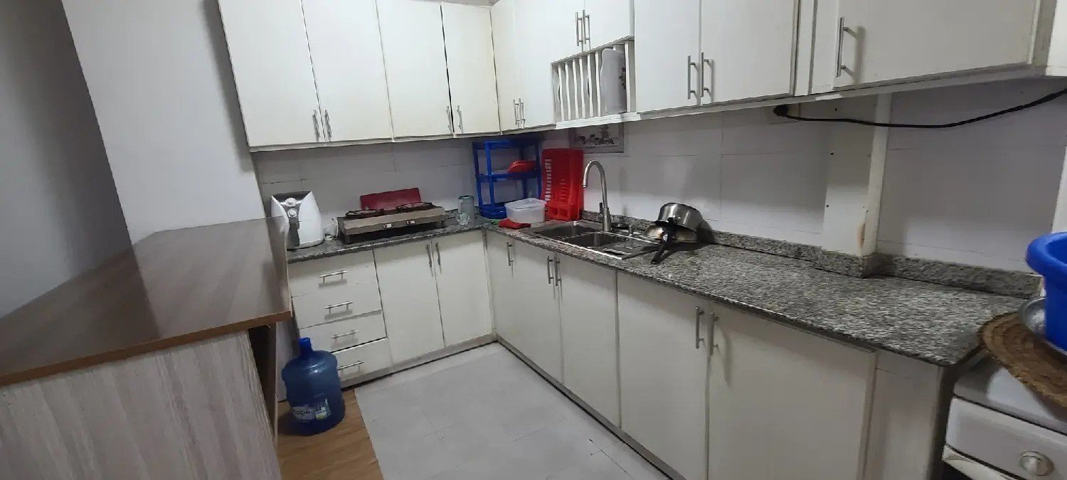 4 Bedroom Apartment in አድስ አበባ, Bole for rent thumbnail 3