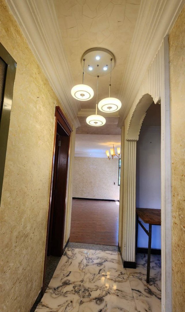 3 Bedroom Condo for Sale thumbnail 2