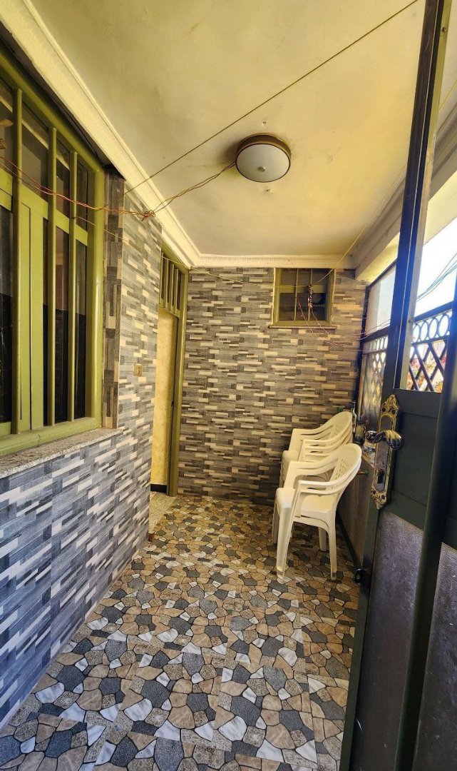 3 Bedroom Condo for Sale thumbnail 5