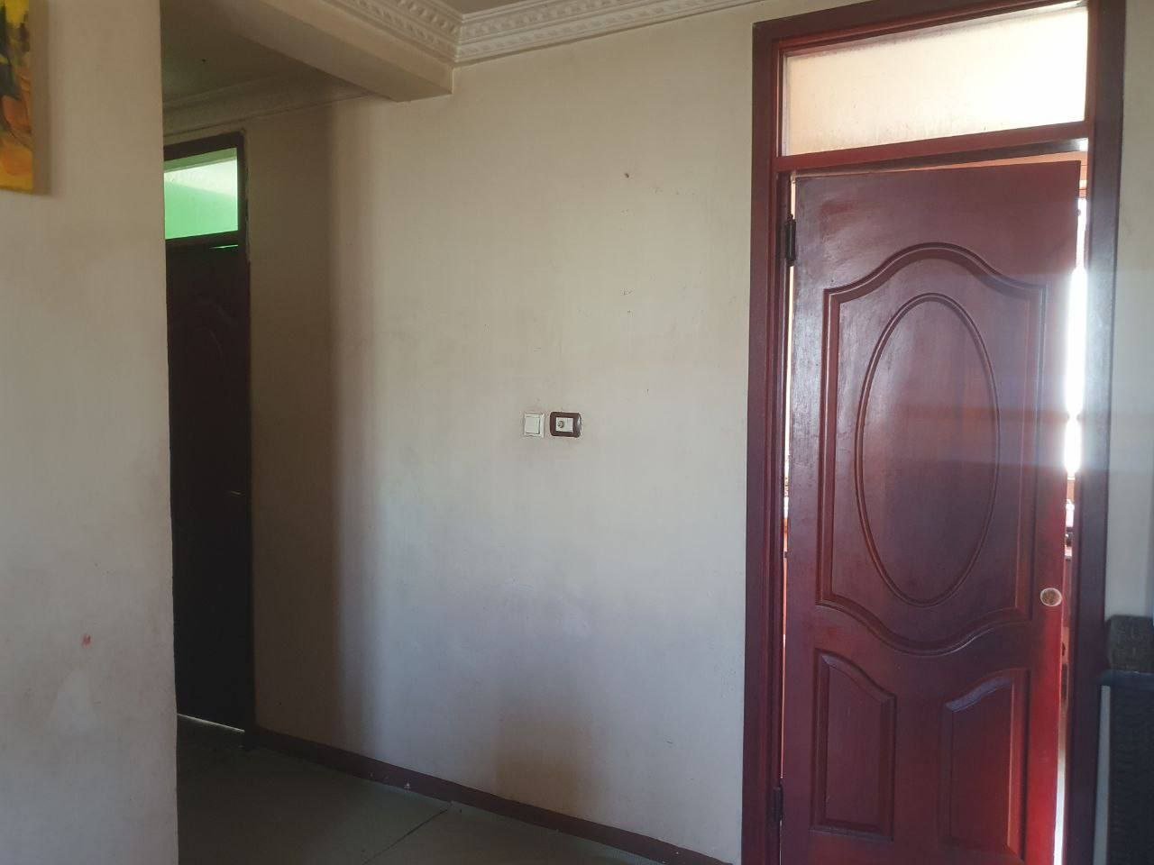 Condominium thumbnail 4