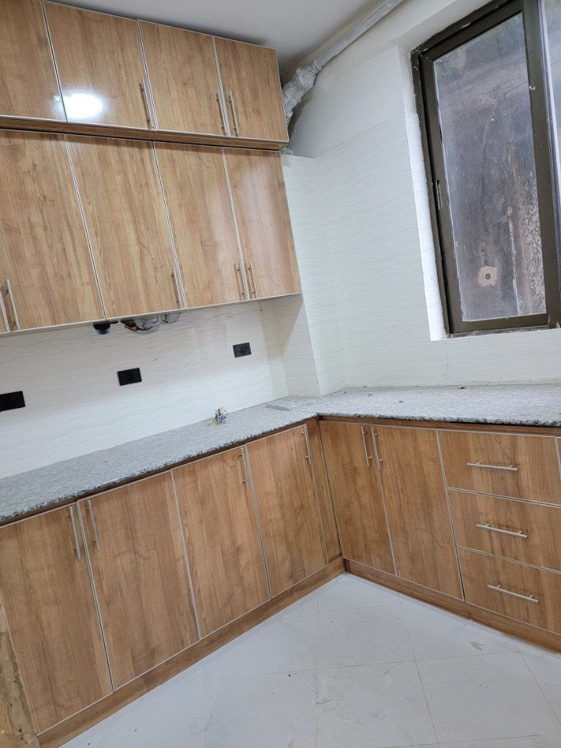 Condominium thumbnail 3