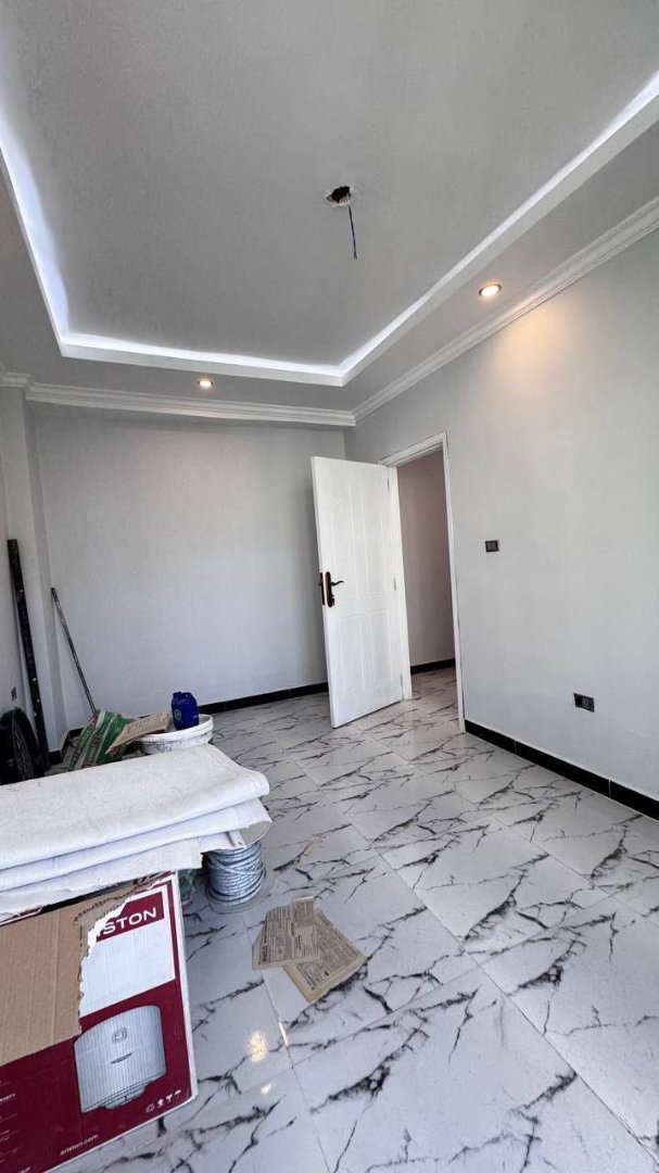 Condominium thumbnail 6