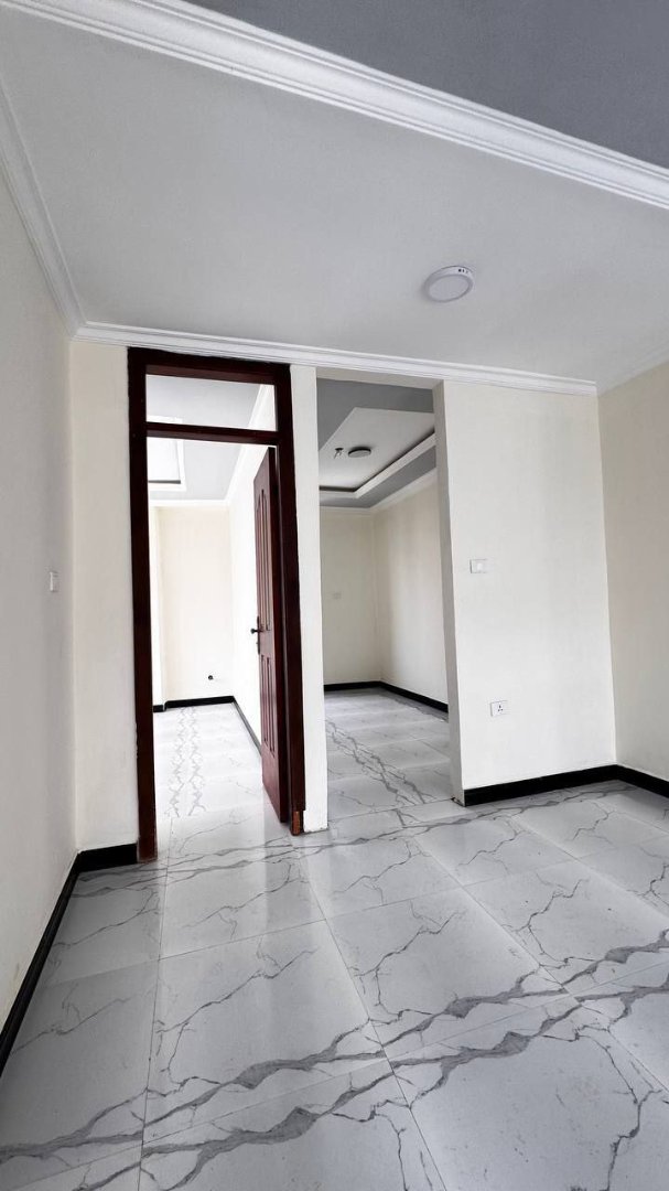 Condominium  thumbnail 3