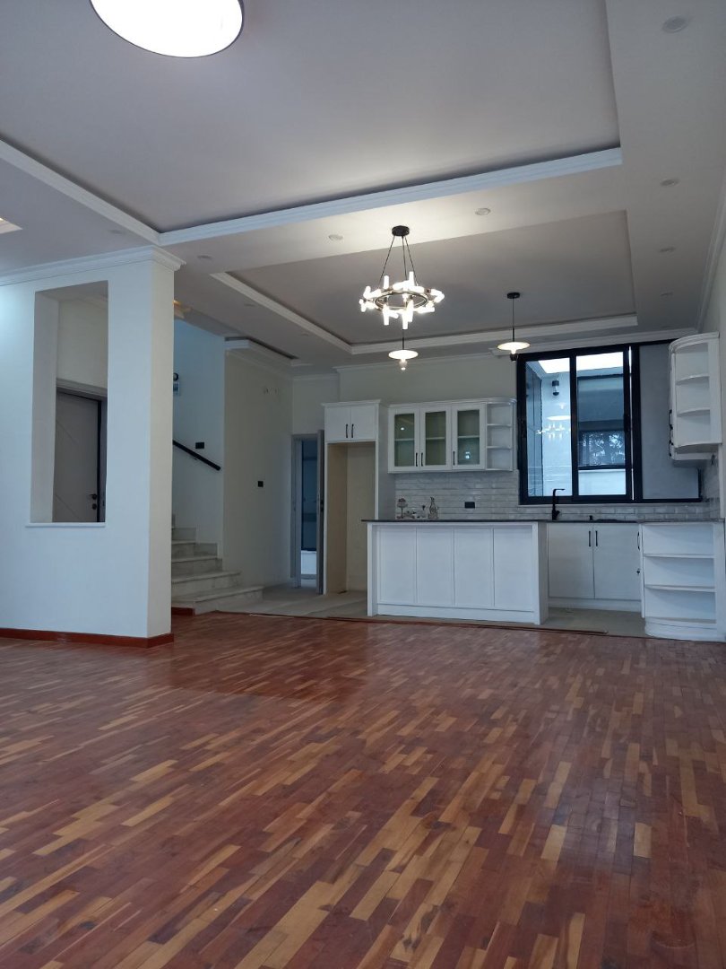G+2 8 bedroom house at bole bulbula  thumbnail 5
