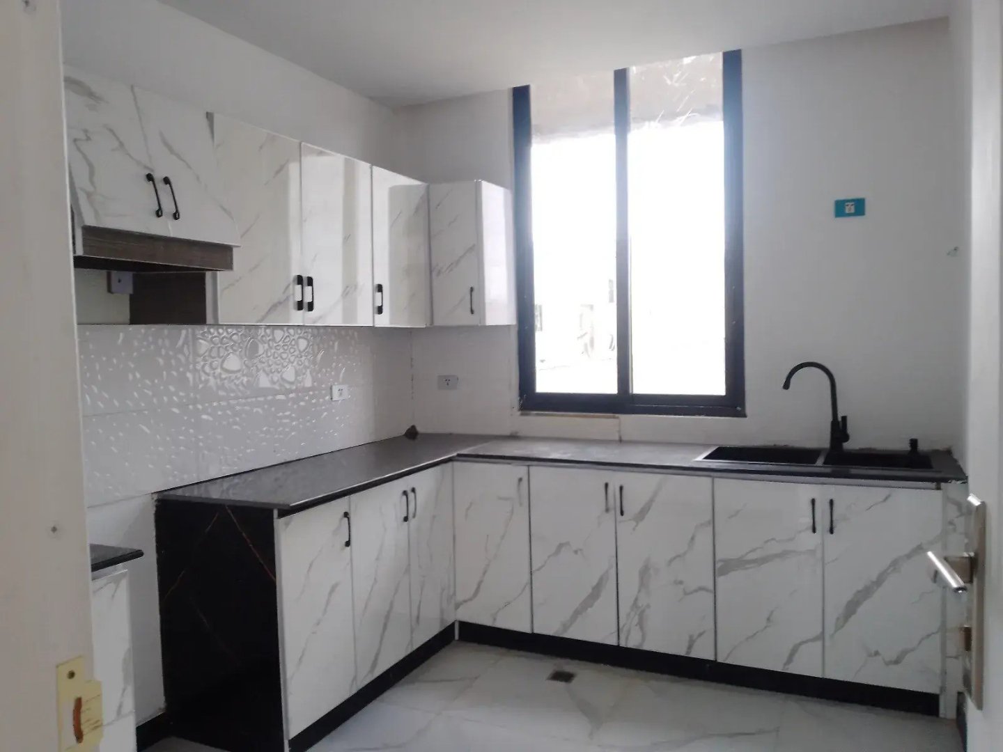 3bdrm Apartment in Bole for rent thumbnail 2