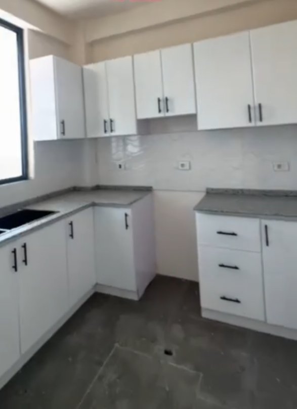 2 bedroom apartment thumbnail 3