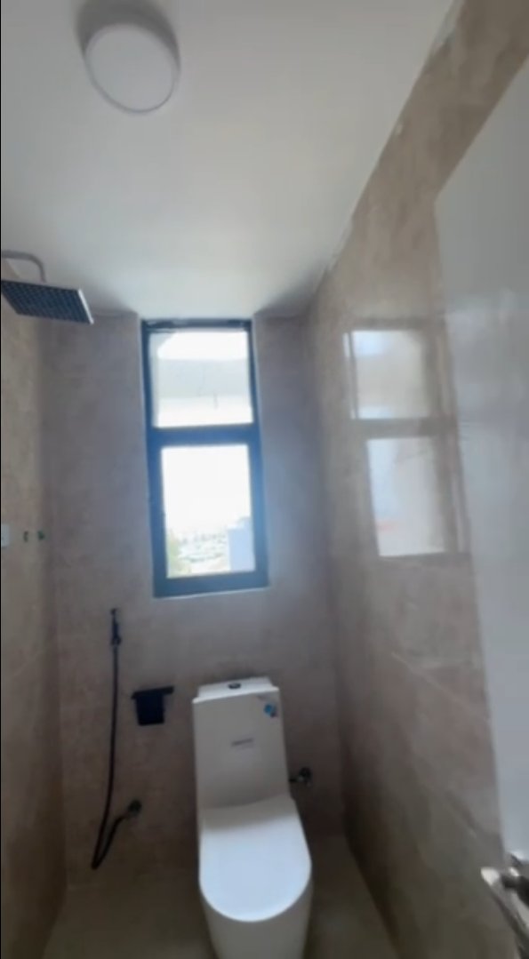 3 bedroom apartment thumbnail 5